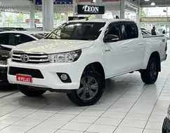 TOYOTA HILUX 2.8 SR 4X4 CD 16V DIESEL 4P AUTOMÁTICO TOYOTA HILUX 2.8 SR 4X4 CD 16V DIESEL 4P AUTOMÁTICO
