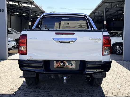 TOYOTA-HILUX-2019