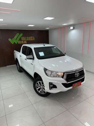 TOYOTA-HILUX-2019