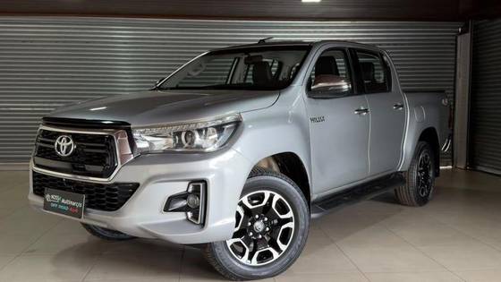 TOYOTA HILUX 2.8 SRV 4X4 CD 16V DIESEL 4P AUTOMÁTICO