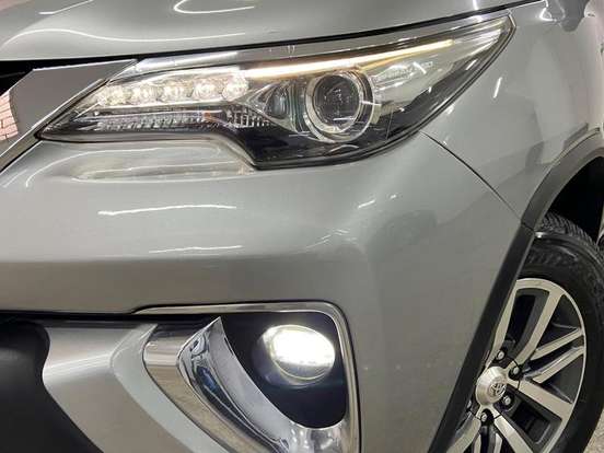 TOYOTA-HILUX-2.8 SRX 4X4 CD 16V DIESEL 4P AUTOMÁTICO TOYOTA-HILUX-2018