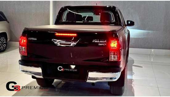TOYOTA-HILUX-2.8 SRX 4X4 CD 16V DIESEL 4P AUTOMÁTICO TOYOTA-HILUX-2016