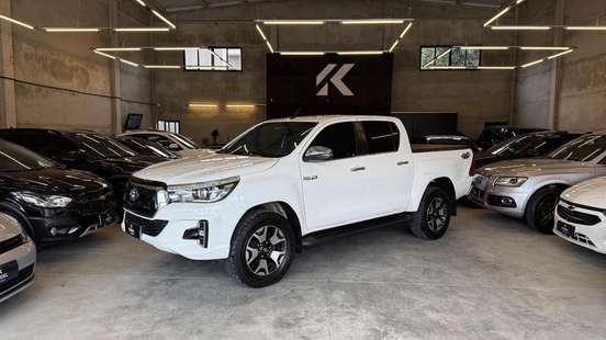 TOYOTA-HILUX-2019