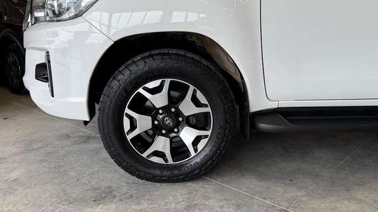 TOYOTA-HILUX-2.8 SRX 4X4 CD 16V DIESEL 4P AUTOMÁTICO TOYOTA-HILUX-2019