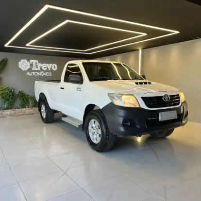 TOYOTA-HILUX-2014