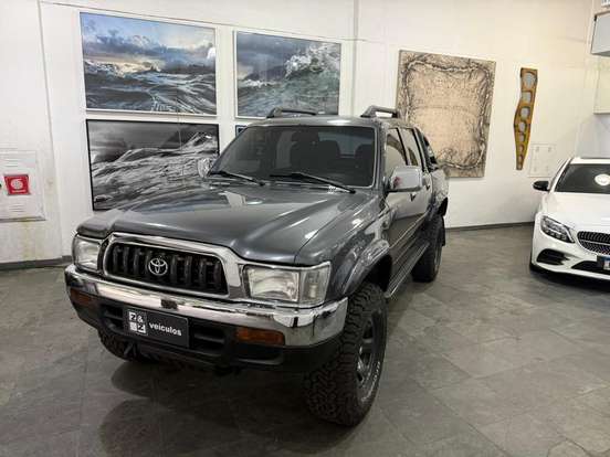 TOYOTA-HILUX-3.0 SRV 4X4 CD 16V TURBO DIESEL 4P MANUAL TOYOTA-HILUX-2002