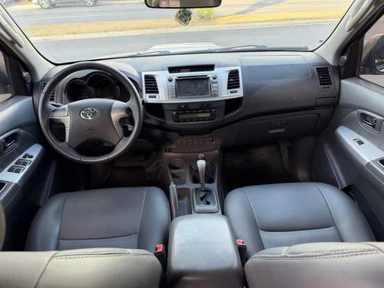 TOYOTA-HILUX-3.0 SRV 4X4 CD 16V TURBO INTERCOOLER DIESEL 4P AUTOMÁTICO TOYOTA-HILUX-2012