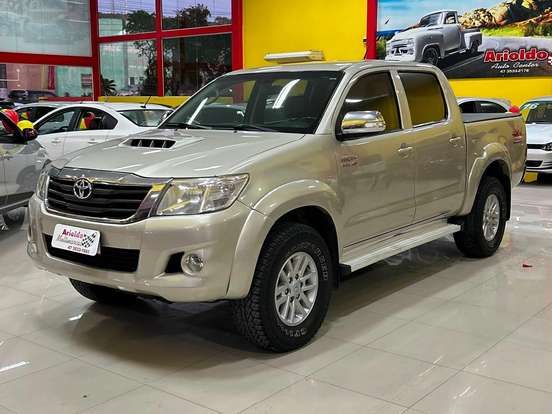 TOYOTA-HILUX-3.0 SRV 4X4 CD 16V TURBO INTERCOOLER DIESEL 4P AUTOMÁTICO TOYOTA-HILUX-2011