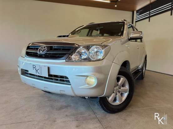 TOYOTA-HILUX-2006
