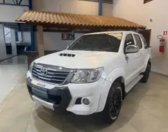 TOYOTA HILUX 3.0 SRV 4X4 CD 16V TURBO INTERCOOLER DIESEL 4P AUTOMÁTICO TOYOTA HILUX 3.0 SRV 4X4 CD 16V TURBO INTERCOOLER DIESEL 4P AUTOMÁTICO