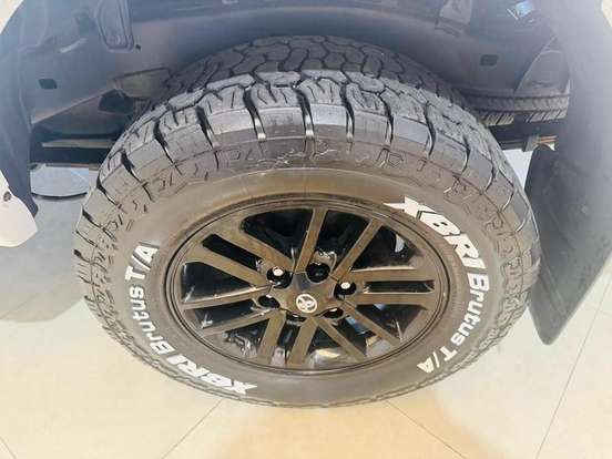 TOYOTA-HILUX-3.0 SRV 4X4 CD 16V TURBO INTERCOOLER DIESEL 4P AUTOMÁTICO TOYOTA-HILUX-2015