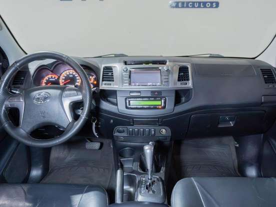 TOYOTA-HILUX-3.0 SRV 4X4 CD 16V TURBO INTERCOOLER DIESEL 4P AUTOMÁTICO TOYOTA-HILUX-2015