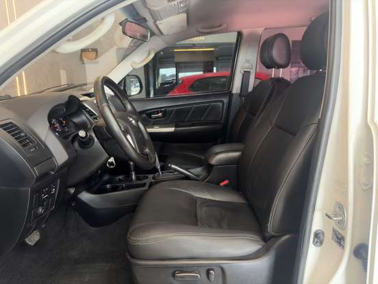 TOYOTA-HILUX-3.0 SRV 4X4 CD 16V TURBO INTERCOOLER DIESEL 4P AUTOMÁTICO TOYOTA-HILUX-2015