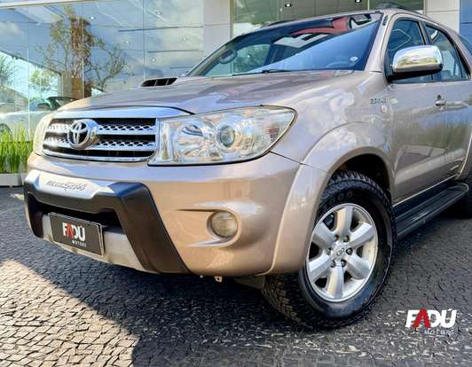 TOYOTA-HILUX-3.0 SRV 4X4 CD 7 LUGARES 16V TURBO INTERCOOLER DIESEL 4P AUTOMÁTICO TOYOTA-HILUX-2011