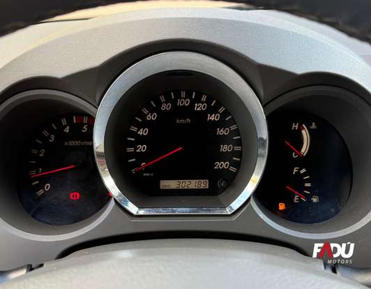 TOYOTA-HILUX-3.0 SRV 4X4 CD 7 LUGARES 16V TURBO INTERCOOLER DIESEL 4P AUTOMÁTICO TOYOTA-HILUX-2011