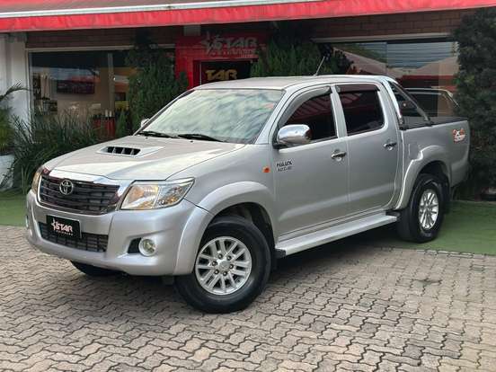 TOYOTA-HILUX-2012