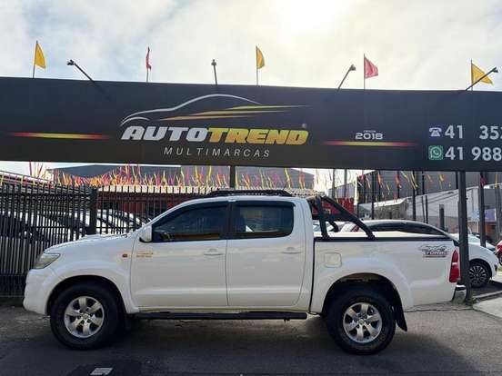 TOYOTA-HILUX-2014