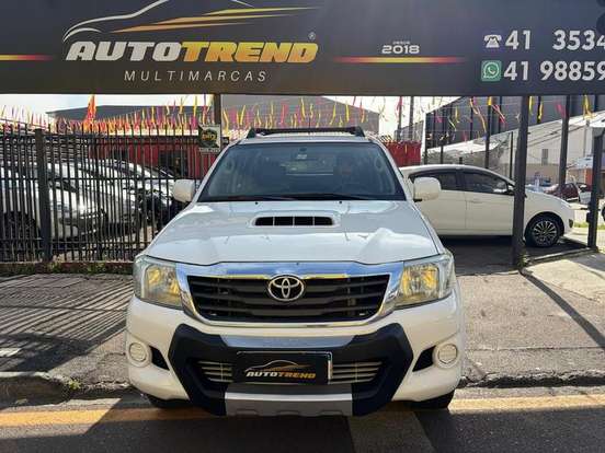 TOYOTA-HILUX-2014