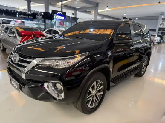TOYOTA-HILUX SW4-2.7 SR 4X2 16V FLEX 4P AUTOMÁTICO TOYOTA-HILUX SW4-2018