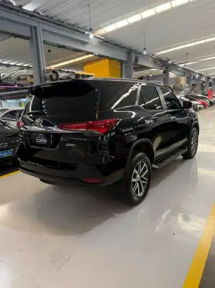 TOYOTA-HILUX SW4-2018