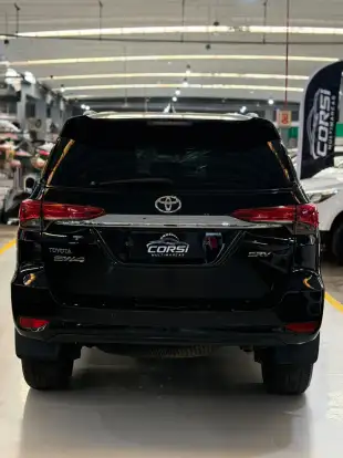 TOYOTA-HILUX SW4-2018