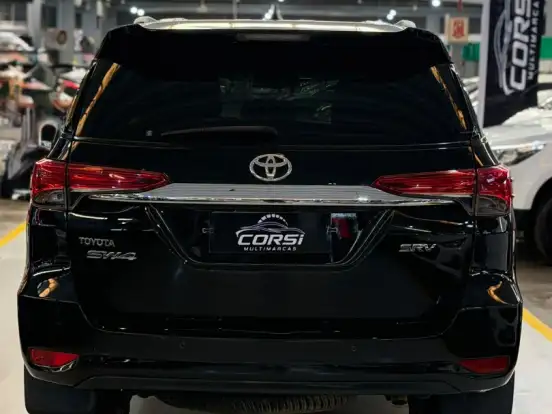 TOYOTA-HILUX SW4-2.7 SR 4X2 16V FLEX 4P AUTOMÁTICO TOYOTA-HILUX SW4-2018
