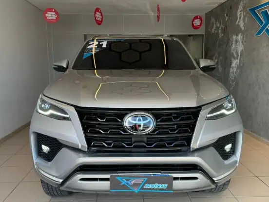 TOYOTA-HILUX SW4-2.8 D-4D TURBO DIESEL SRX 7L 4X4 AUTOMÁTICO TOYOTA-HILUX SW4-2021