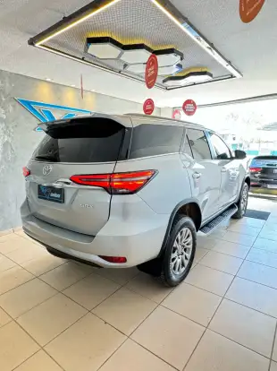TOYOTA-HILUX SW4-2021