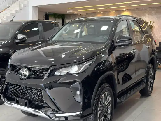 TOYOTA-HILUX SW4-2.8 D-4D TURBO DIESEL SRX PLATINUM 7L 4X4 AUTOMÁTICO TOYOTA-HILUX SW4-2026