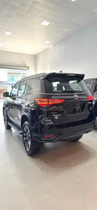 TOYOTA-HILUX SW4-2026
