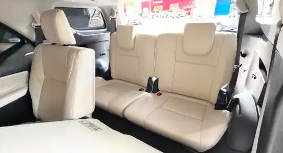 TOYOTA-HILUX SW4-2.8 SRX DIAMOND 4X4 7 LUGARES 16V TURBO INTERCOOLER DIESEL 4P AUTOMÁTICO TOYOTA-HILUX SW4-2019