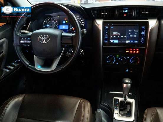 TOYOTA-HILUX SW4-2.7 SR 4X2 16V FLEX 4P MANUAL TOYOTA-HILUX SW4-2017