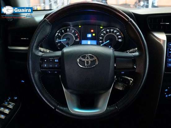 TOYOTA-HILUX SW4-2.7 SR 4X2 16V FLEX 4P MANUAL TOYOTA-HILUX SW4-2017