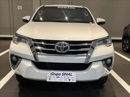 TOYOTA-HILUX SW4-2.7 SRV 7 LUGARES 4X2 16V FLEX 4P AUTOMÁTICO TOYOTA-HILUX SW4-2018