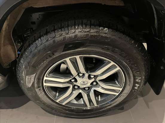 TOYOTA-HILUX SW4-2.7 SRV 7 LUGARES 4X2 16V FLEX 4P AUTOMÁTICO TOYOTA-HILUX SW4-2018
