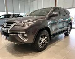 TOYOTA HILUX SW4 2.7 SRV 7 LUGARES 4X2 16V FLEX 4P AUTOMÁTICO TOYOTA HILUX SW4 2.7 SRV 7 LUGARES 4X2 16V FLEX 4P AUTOMÁTICO