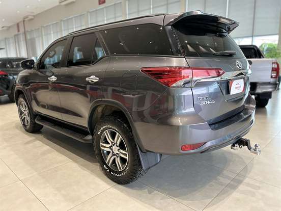 TOYOTA-HILUX SW4-2.7 SRV 7 LUGARES 4X2 16V FLEX 4P AUTOMÁTICO TOYOTA-HILUX SW4-2018