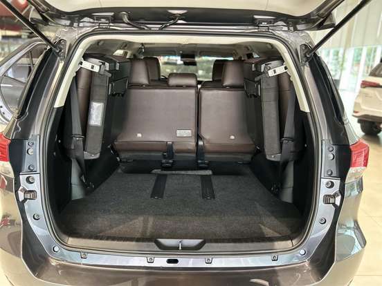 TOYOTA-HILUX SW4-2.7 SRV 7 LUGARES 4X2 16V FLEX 4P AUTOMÁTICO TOYOTA-HILUX SW4-2018