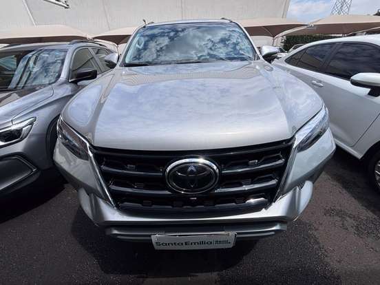 TOYOTA-HILUX SW4-2022