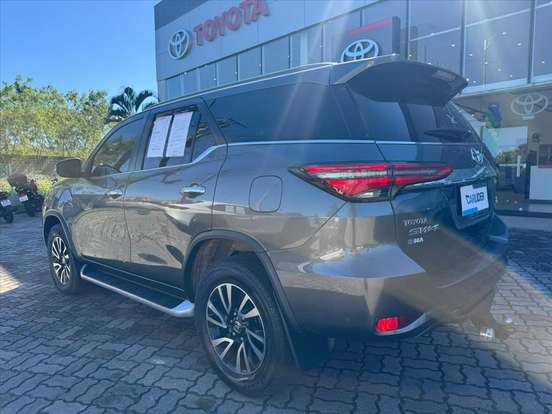 TOYOTA-HILUX SW4-2021