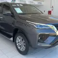 TOYOTA HILUX SW4 2.8 D-4D TURBO DIESEL SRX 7L 4X4 AUTOMÁTICO TOYOTA HILUX SW4 2.8 D-4D TURBO DIESEL SRX 7L 4X4 AUTOMÁTICO