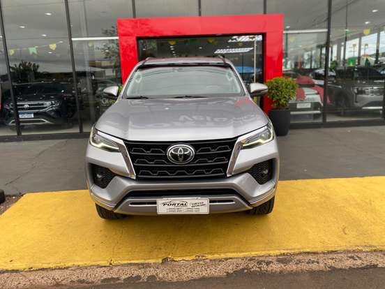 TOYOTA-HILUX SW4-2.8 D-4D TURBO DIESEL SRX 7L 4X4 AUTOMÁTICO TOYOTA-HILUX SW4-2021
