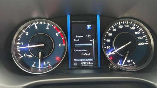 TOYOTA-HILUX SW4-2023