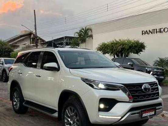 TOYOTA-HILUX SW4-2.8 D-4D TURBO DIESEL SRX 7L 4X4 AUTOMÁTICO TOYOTA-HILUX SW4-2021