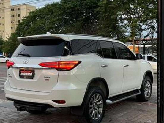 TOYOTA-HILUX SW4-2.8 D-4D TURBO DIESEL SRX 7L 4X4 AUTOMÁTICO TOYOTA-HILUX SW4-2021