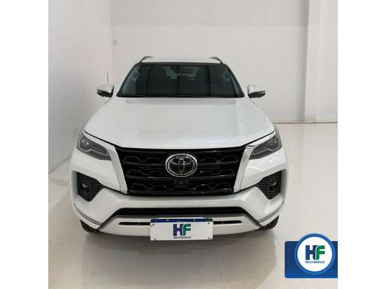 TOYOTA-HILUX SW4-2022
