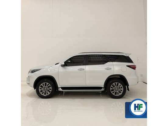 TOYOTA-HILUX SW4-2022