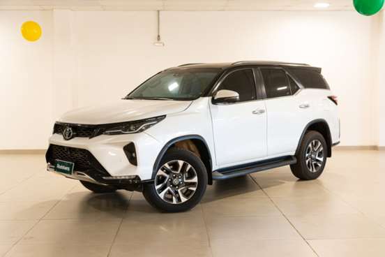 TOYOTA-HILUX SW4-2024
