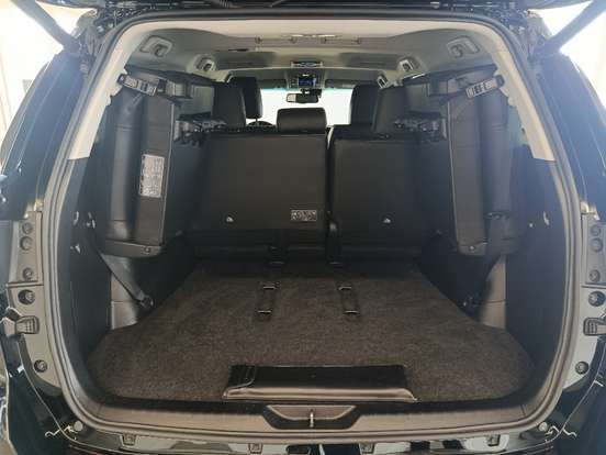 TOYOTA-HILUX SW4-2.8 D-4D TURBO DIESEL SRX PLATINUM 7L 4X4 AUTOMÁTICO TOYOTA-HILUX SW4-2025