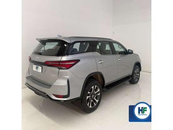 TOYOTA-HILUX SW4-2023